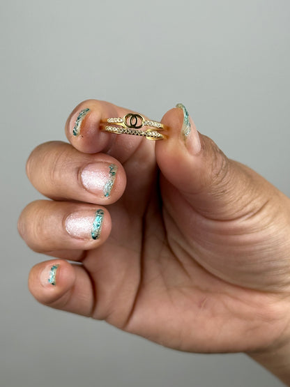 ANILLO AJUSTABLE DOBLE LINEA CON CRISTALES Y GUCCI